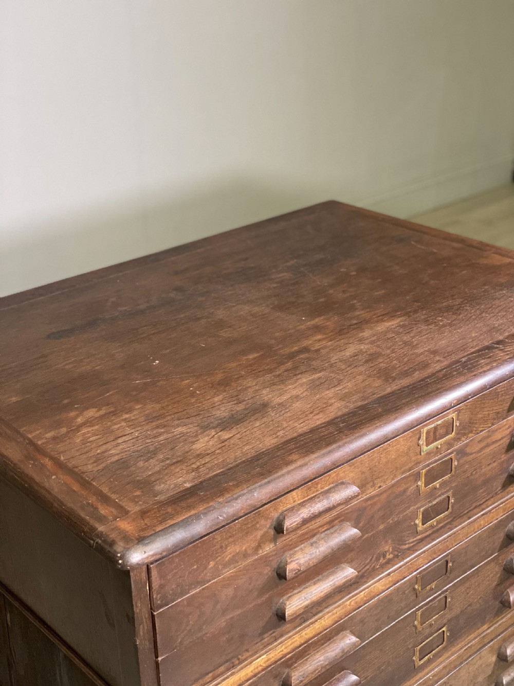 Early 20th Century Oak Plan chest View V