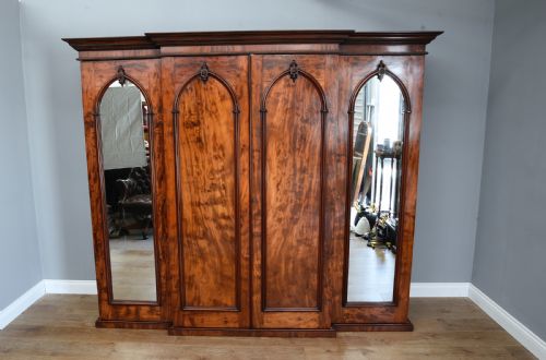 Antique Victorian Mahogany 4 Door Breakfront Wardrobe