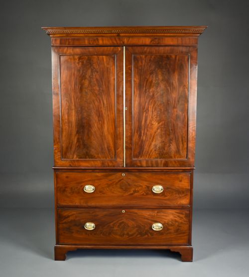 Georgian Mahogany Gentlemans Wardrobe