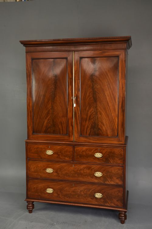 Georgian Mahogany Linen Press
