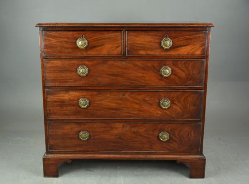 Georgian Mahogany Chest of Drawers