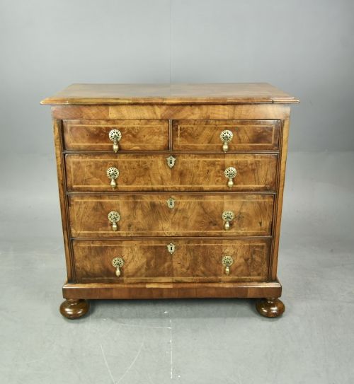 Antique 18th Century  Walnut Chest of Drawers