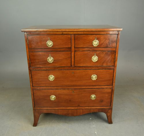Small Georgian Chest of Drawers