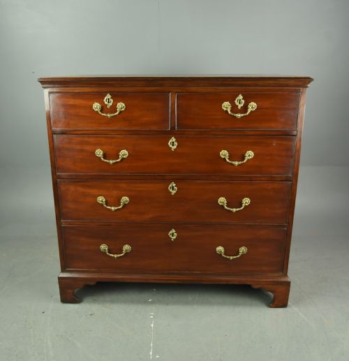 Georgian Mahogany Chest of Drawers