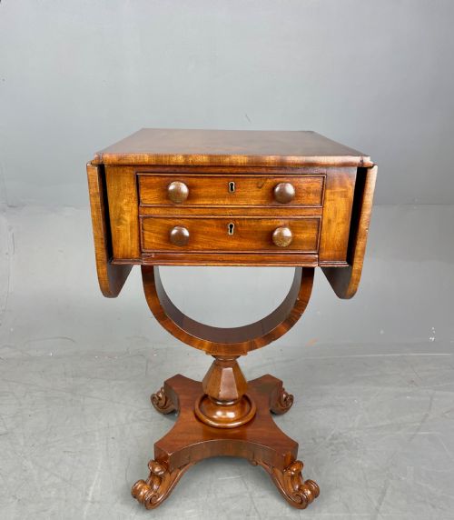 Victorian Mahogany Side Table /Lamp Table