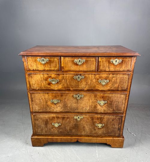 Early 18th Century Walnut Chest of Drawers