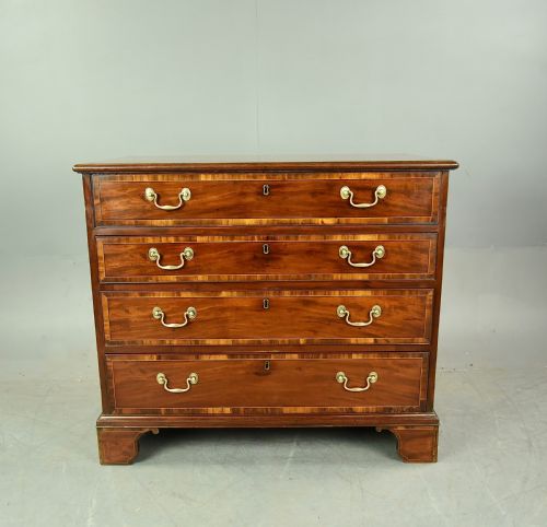 Georgian Mahogany  Gentleman's Dressing Chest