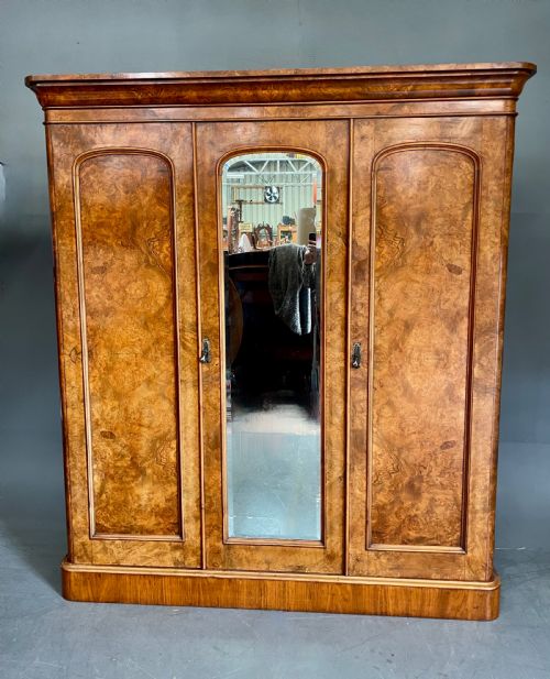 Victorian Burr Walnut Triple Wardrobe Compactum