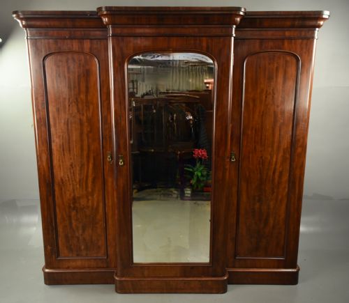 Victorian Mahogany Breakfront Triple Wardrobe Compactom