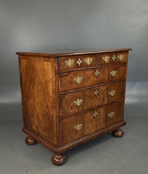 fig 1. Queen Anne walnut chest of drawers 