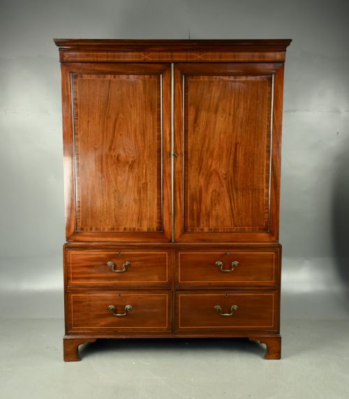 GEORGIAN MAHOGANY GENTLEMEN'S WARDROBE