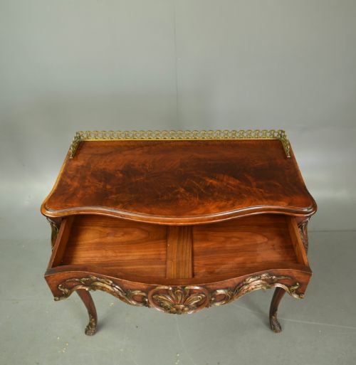 19TH CENTURY WALNUT SIDE TABLE - ADDITIONAL PHOTO 6