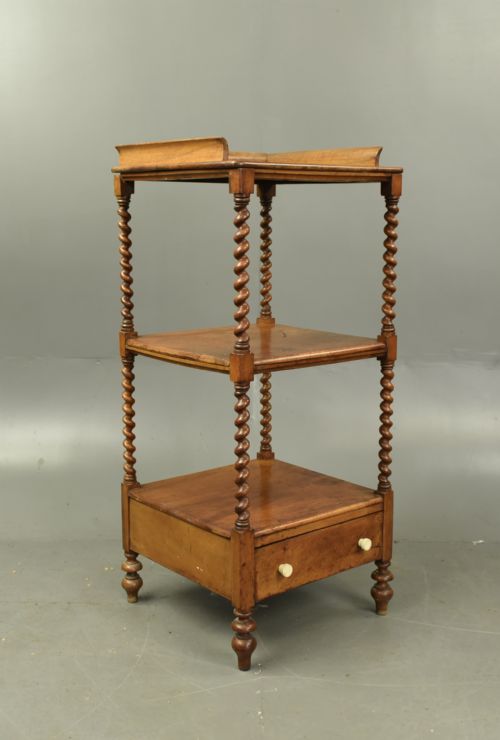19TH CENTURY VICTORIAN WALNUT WHATNOT