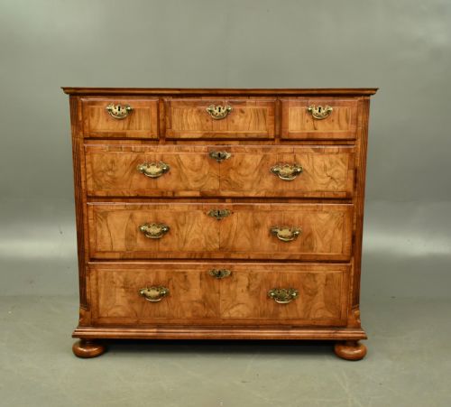 QUEEN ANNE WALNUT CHEST OF DRAWERS CIRCA 1720