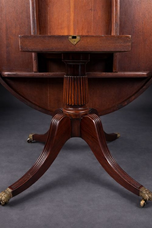fig 3. Regency mahogany circular dining table