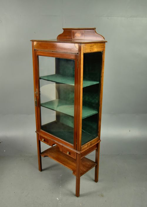 SMALL ANTIQUE DISPLAY CABINET - ADDITIONAL PHOTO 1