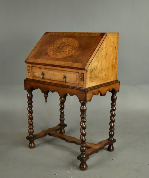 SMALL WALNUT MARQUETRY INLAID QUEEN ANNE STYLE BUREAU - ADDITIONAL PHOTO 3