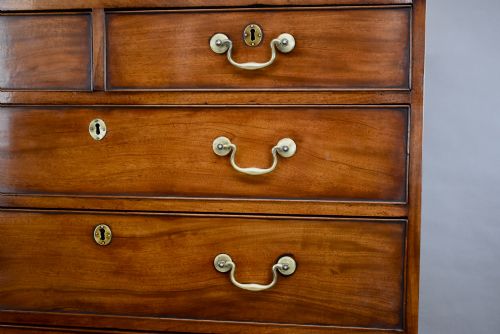 GEORGIAN MAHOGANY TALL BOY CHEST ON CHEST - ADDITIONAL PHOTO 6
