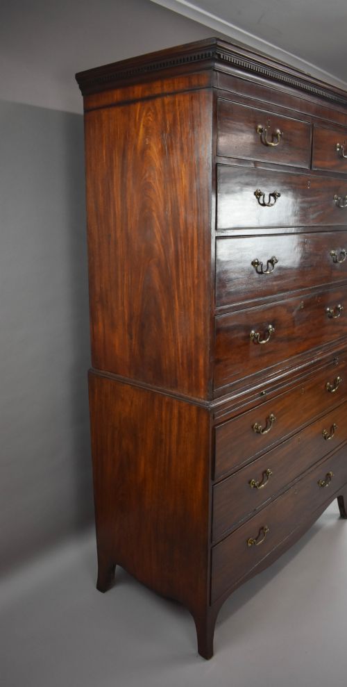 LARGE GEORGIAN MAHOGANY TALL BOY CHEST ON CHEST - ADDITIONAL PHOTO 3