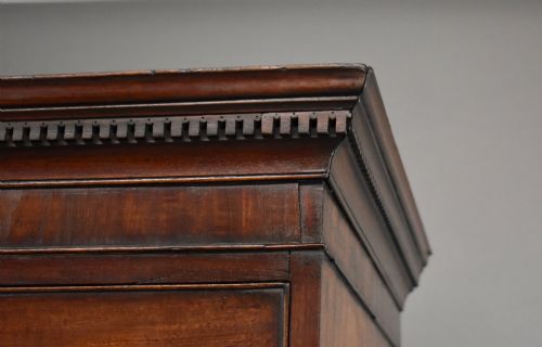 LARGE GEORGIAN MAHOGANY TALL BOY CHEST ON CHEST - ADDITIONAL PHOTO 5