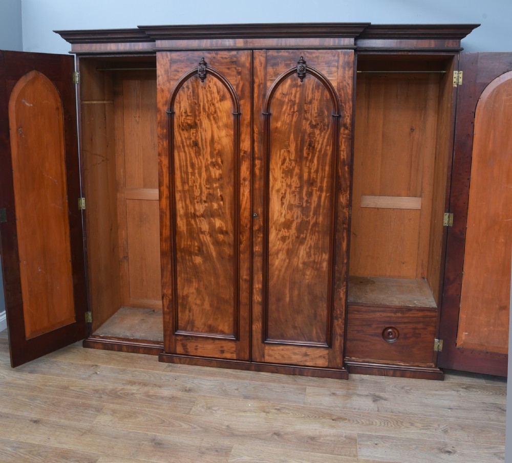 Antique Victorian mahogany 4 door breakfront wardrobe  View III