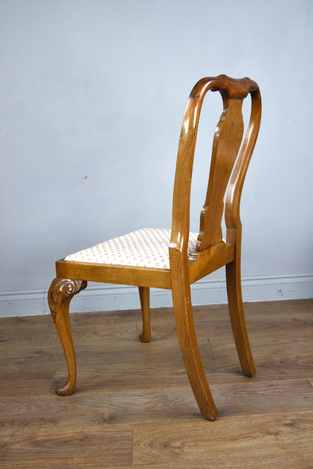 Set of eight walnut Queen Anne style ding chairs  View III