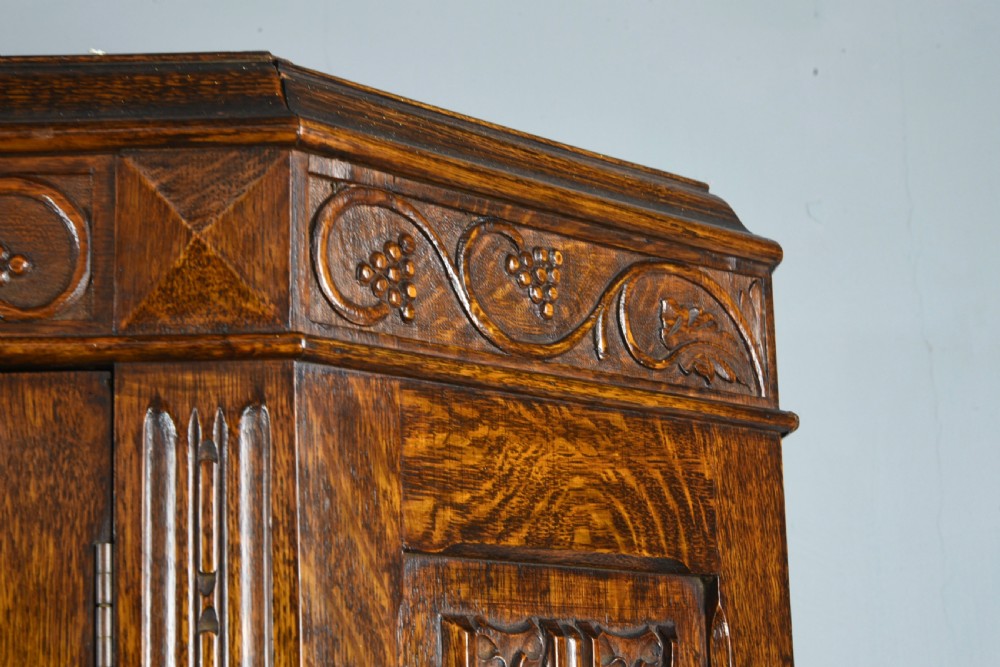 carved oak hall robe  View IV