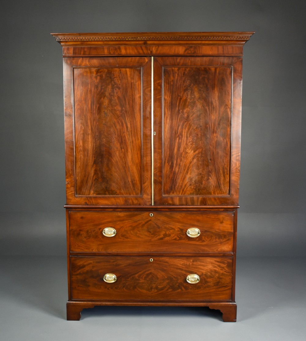 Georgian mahogany gentlemans wardrobe 