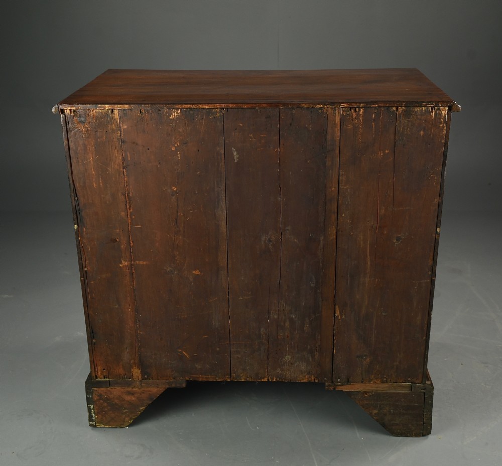 Antique Georgian mahogany Bachelors chest of drawers (circa 1770) View VI