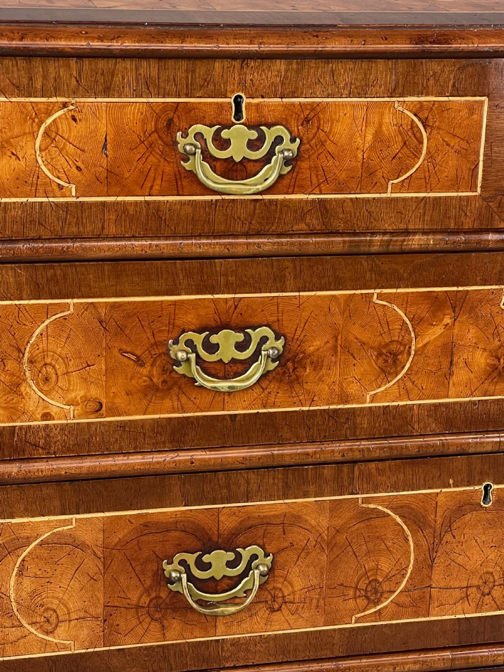 18th century walnut and yew oyster chest of drawers  View VIII