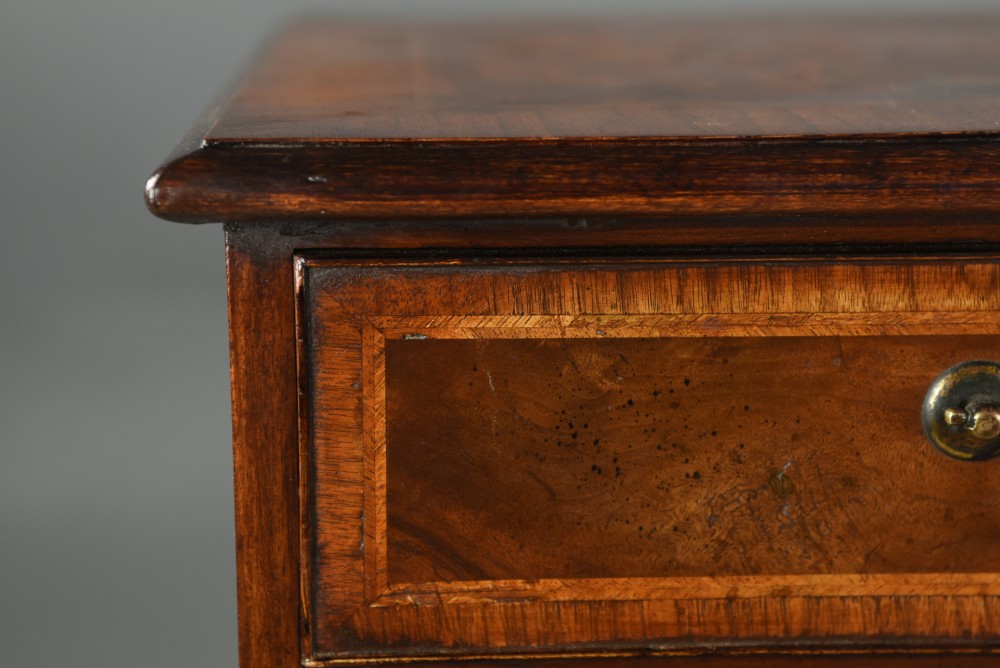 Georgian walnut chest of drawers  View VI