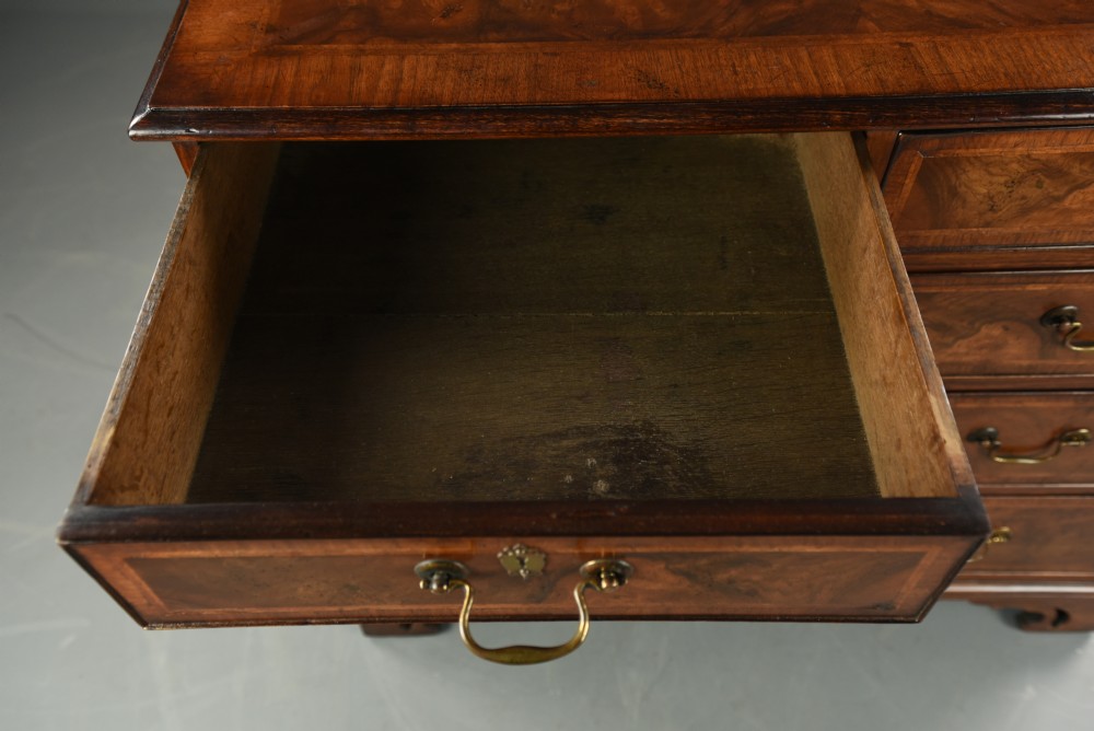 Georgian walnut chest of drawers  View VIII