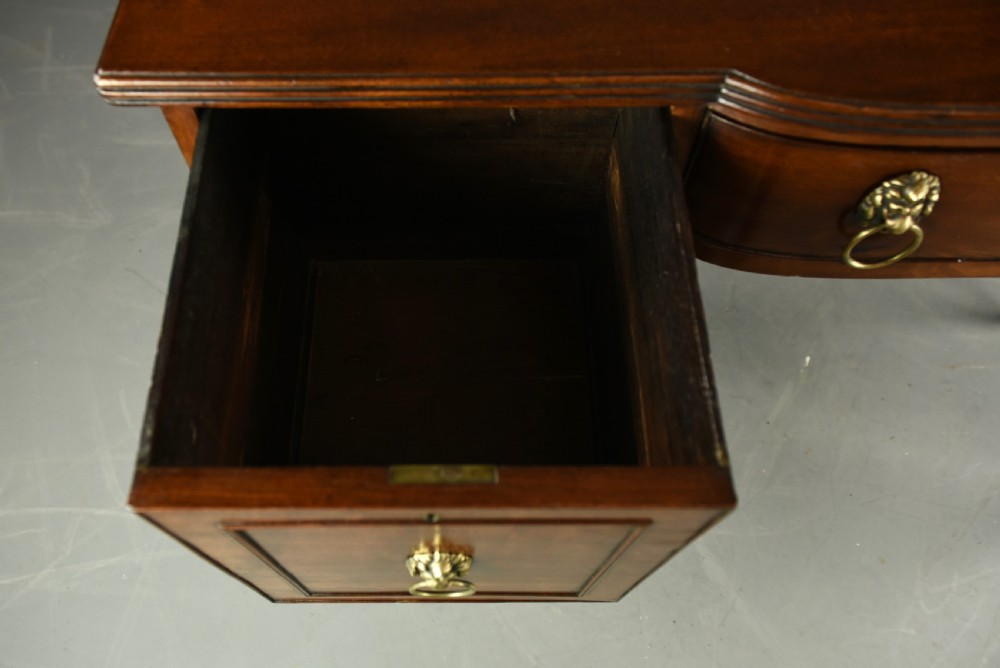 Small Georgian mahogany sideboard  View VI