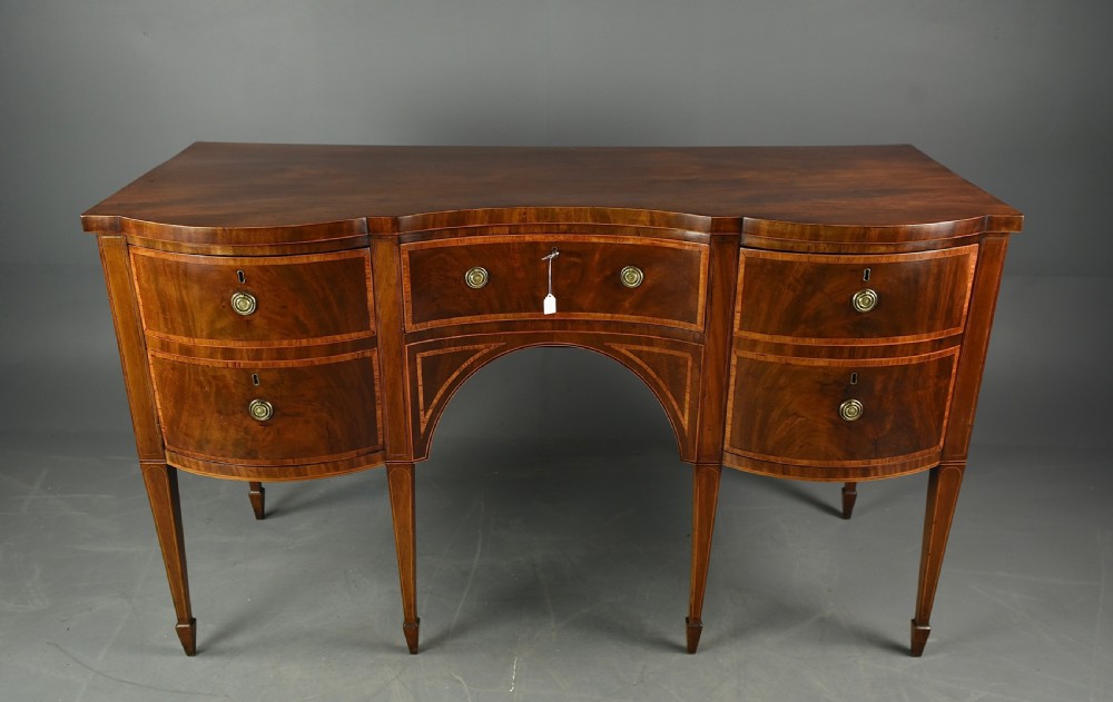 Georgian mahogany sideboard 