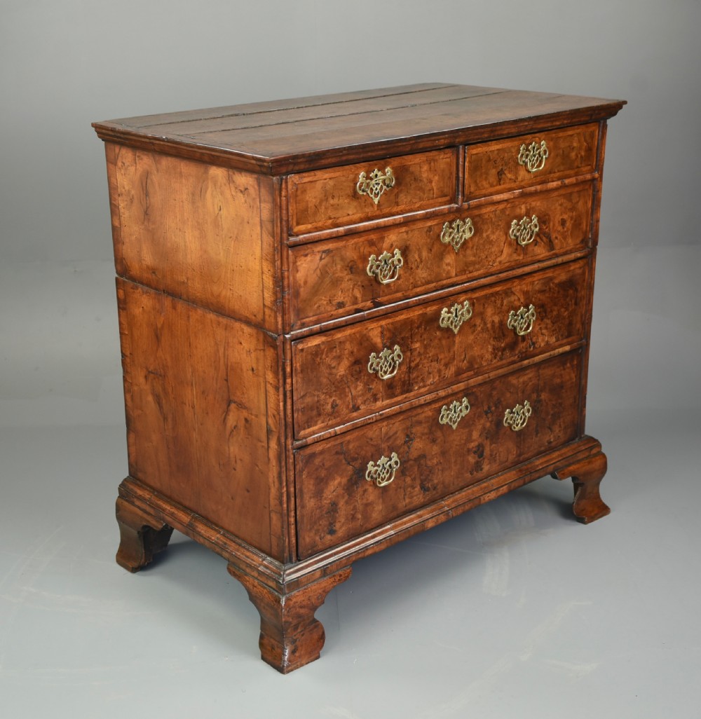 Queen Anne walnut chest of drawers  View III