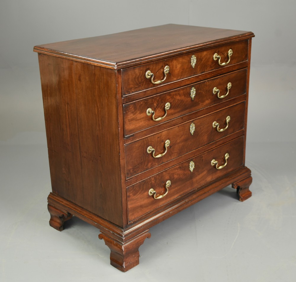 small Georgian mahogany chest of drawers  View III