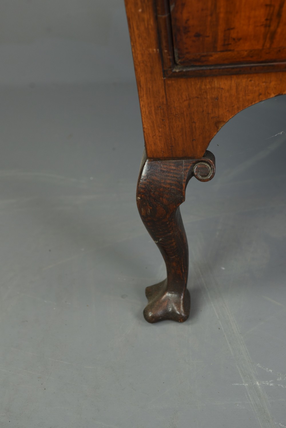 burr oak chest on stand  View VII