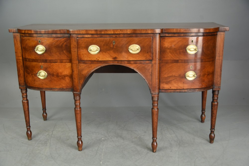 Georgian mahogany sideboard 