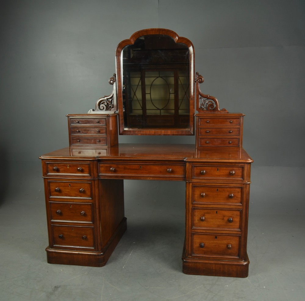 Victorian pedestal dressing table 