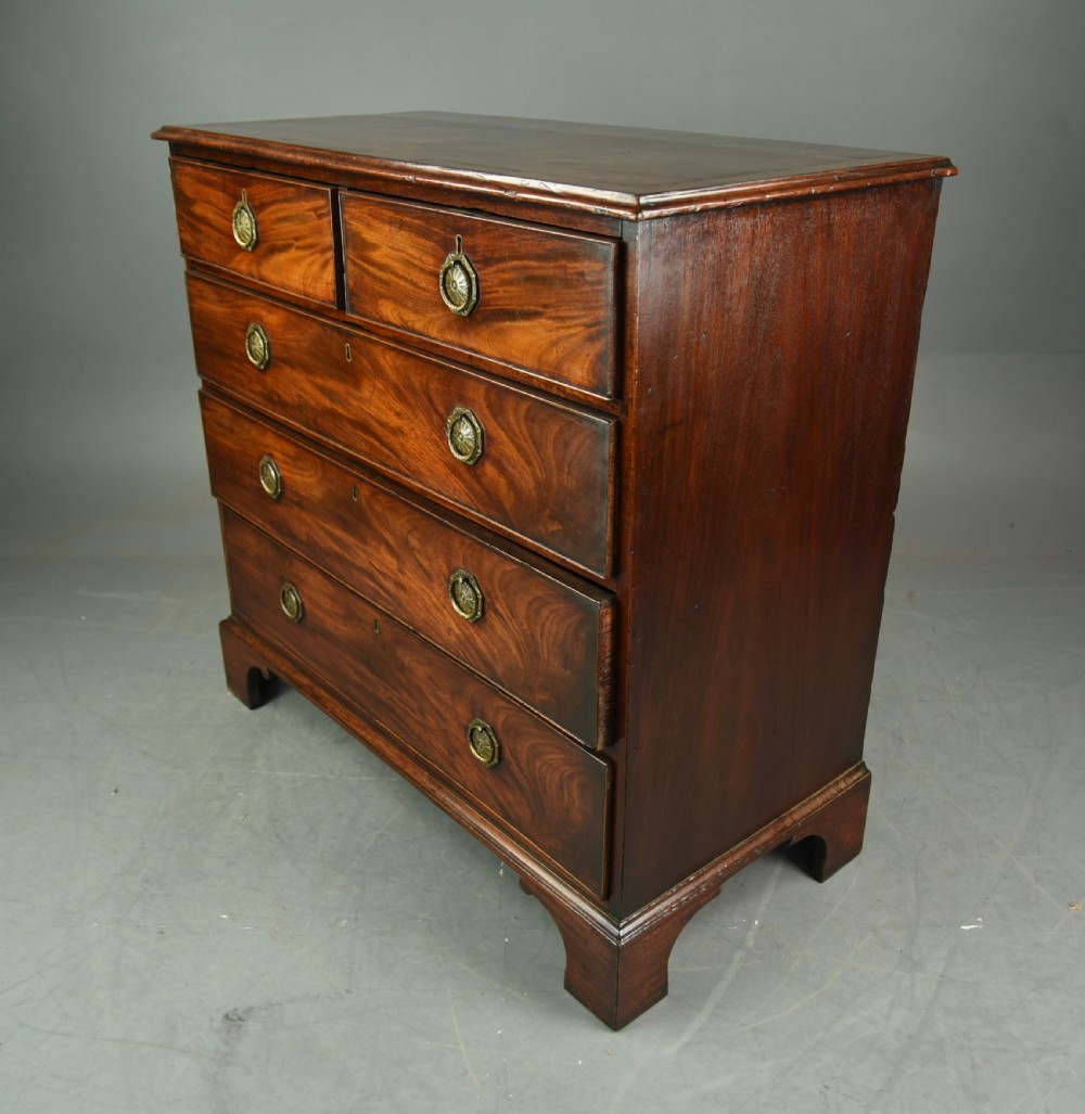 Georgian mahogany chest of drawers  View II