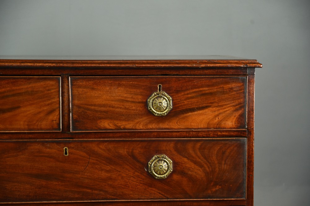 Georgian mahogany chest of drawers  View IV