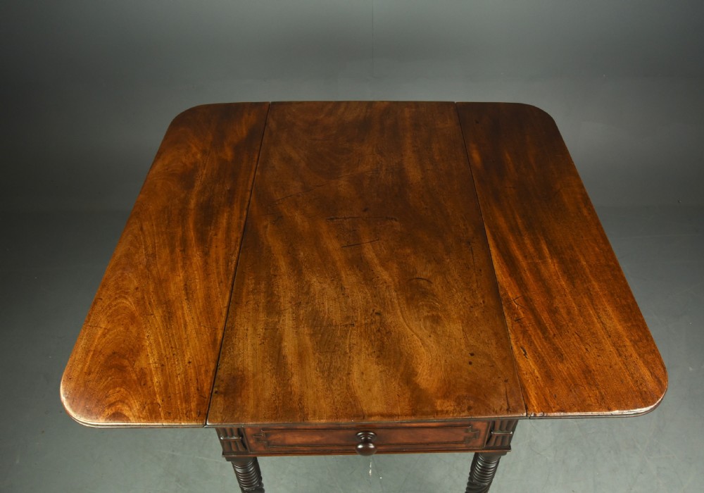 Georgian mahogany drop leaf  Pembroke table  View IV