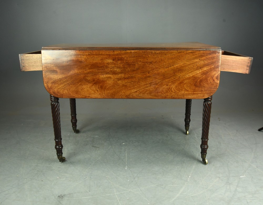 Georgian mahogany drop leaf  Pembroke table  View VI