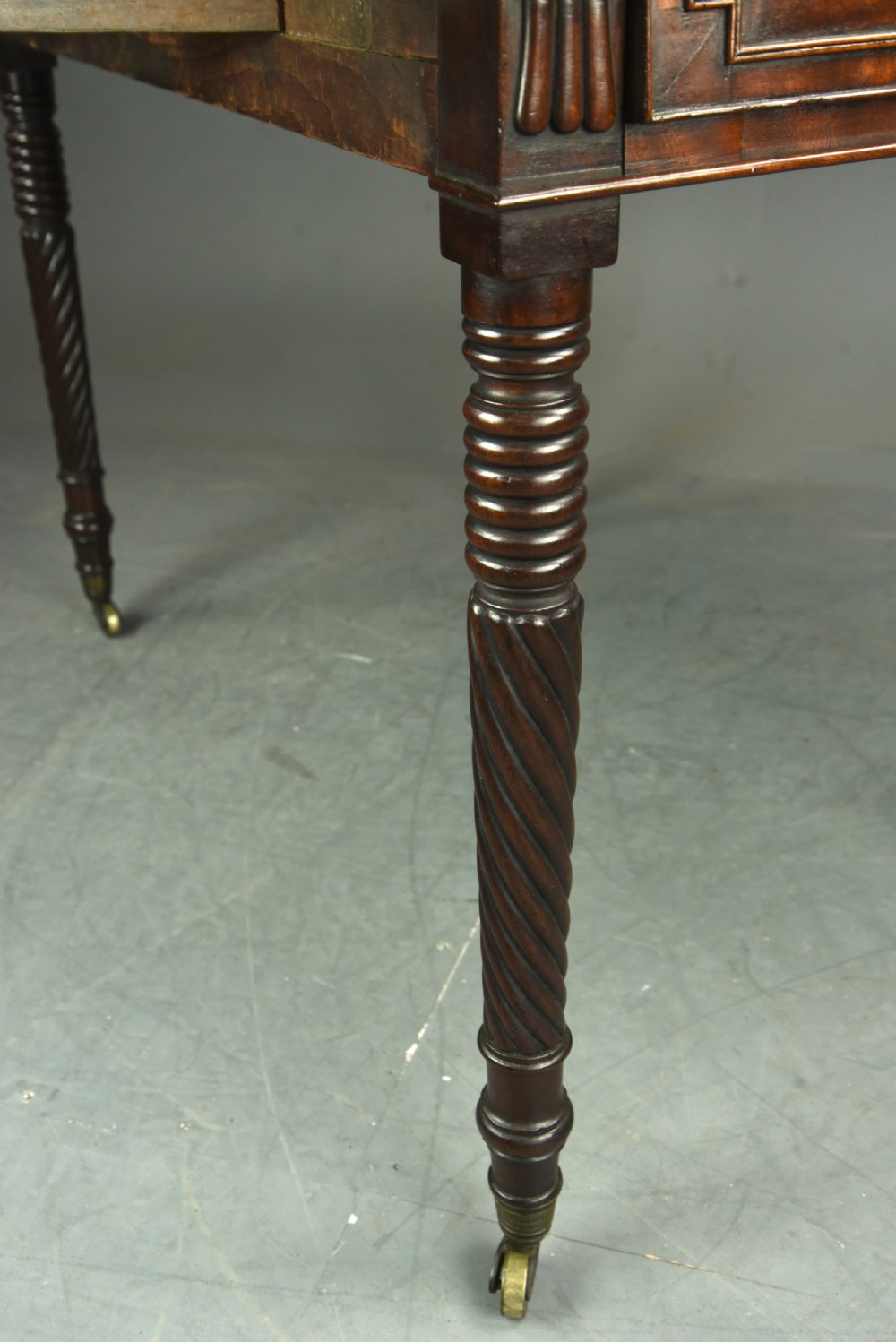 Georgian mahogany drop leaf  Pembroke table  View VII