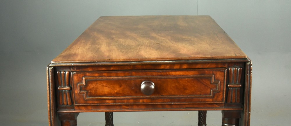 Georgian mahogany drop leaf  Pembroke table  View IX