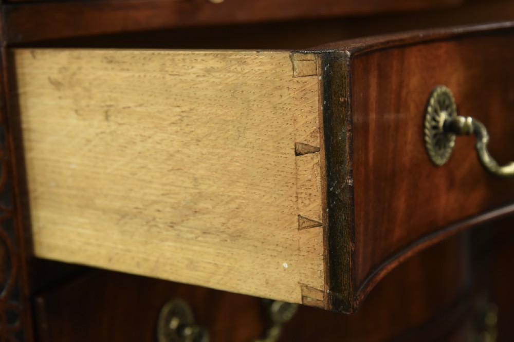 Antique Chippendale style serpentine chest of drawers  View IX