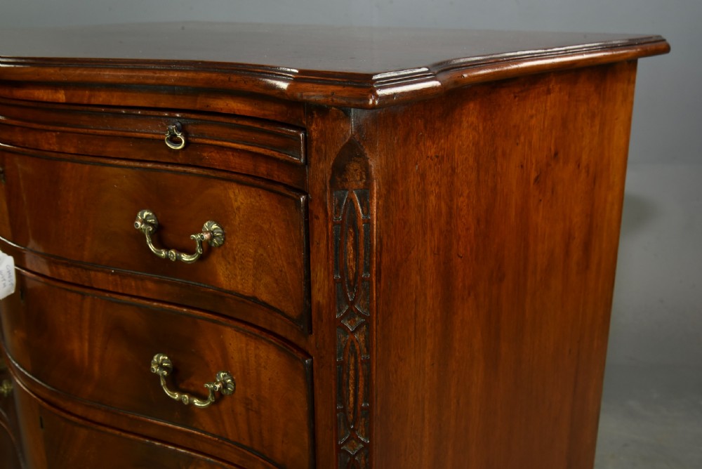 19th century small serpentine mahogany bachelors chest  View III