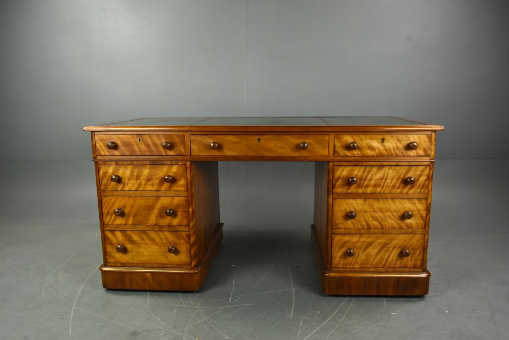 Victorian satinwood pedestal desk 