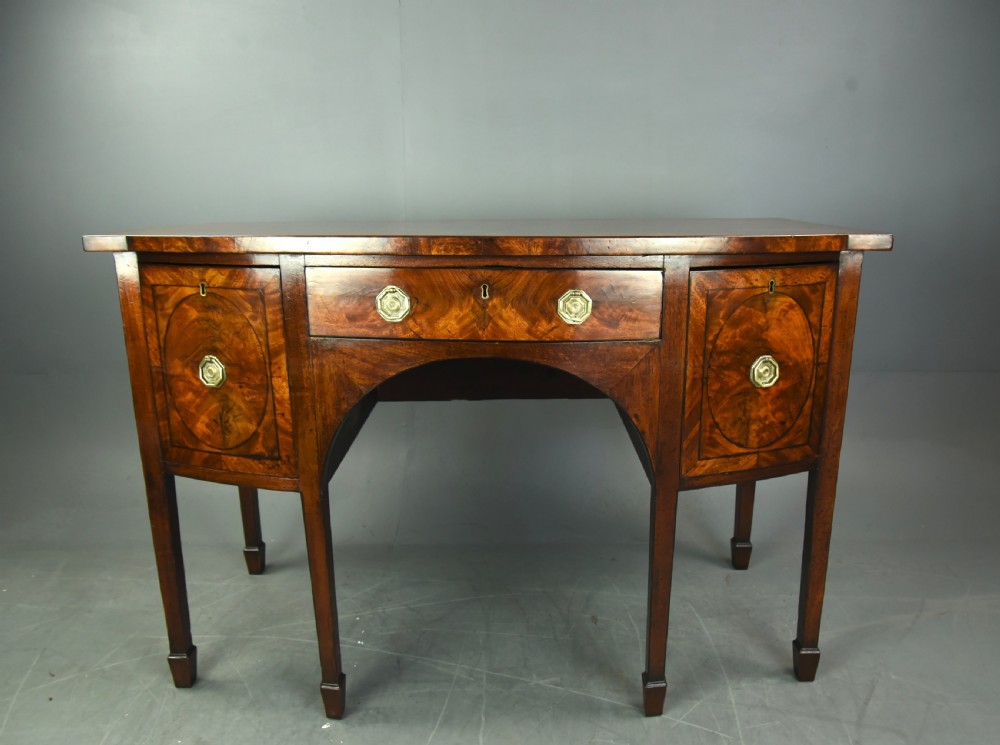 Georgian mahogany sideboard 