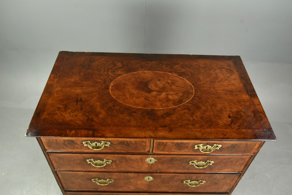 Queen Anne walnut chest of drawers  View VII